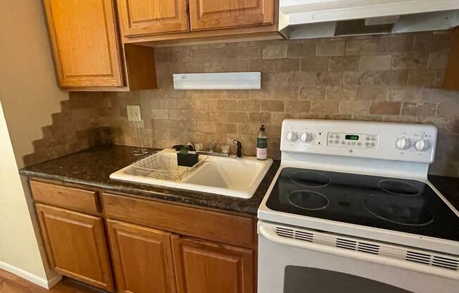 1 bed, 1 bath, $1,450, Unit 101