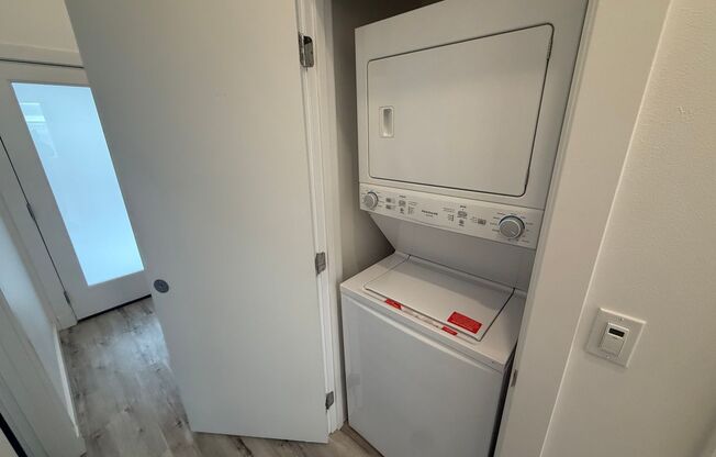 2 beds, 1 bath, 745 sqft, $1,995, Unit 8513-302