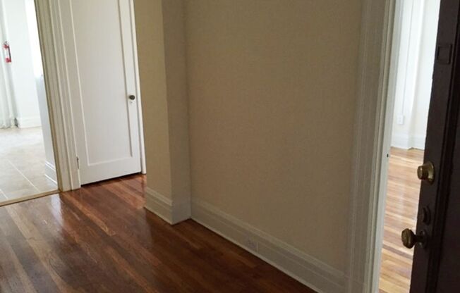2 beds, 2 baths, 1,050 sqft, $2,050, Unit 313