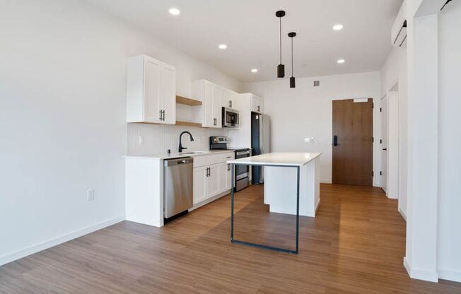 1 bed, 1 bath, 506 sqft, $1,575, Unit 304