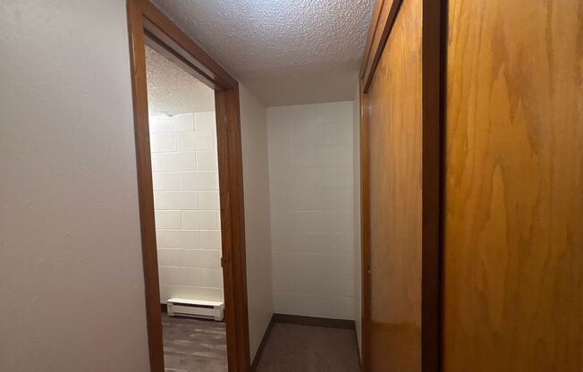Studio, 1 bath, 500 sqft, $650, Unit 210
