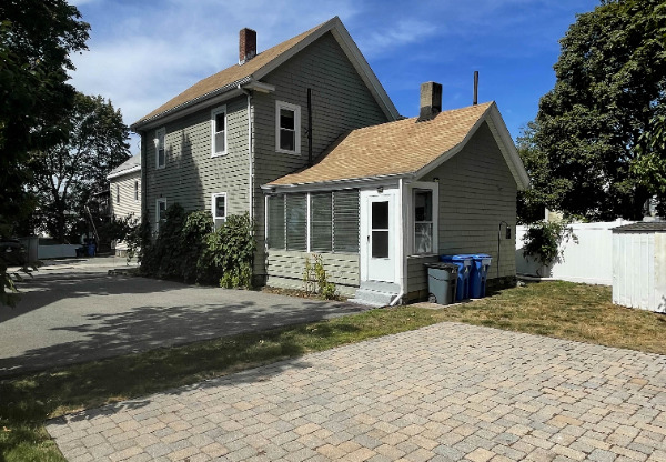 15 CHARLES ST AVE