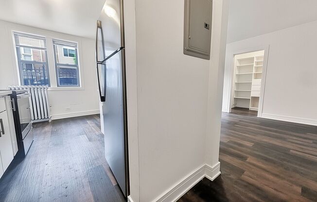 Studio, 1 bath, 450 sqft, $1,495, Unit 002