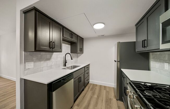 1 bed, 1 bath, 630 sqft, $945