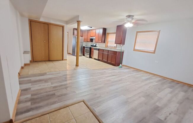 3200 N Newland