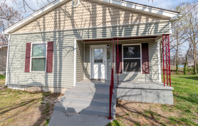 3 bed/1 bath - Completely Remodeled - Centrally Located - HUGE Fenced Yard