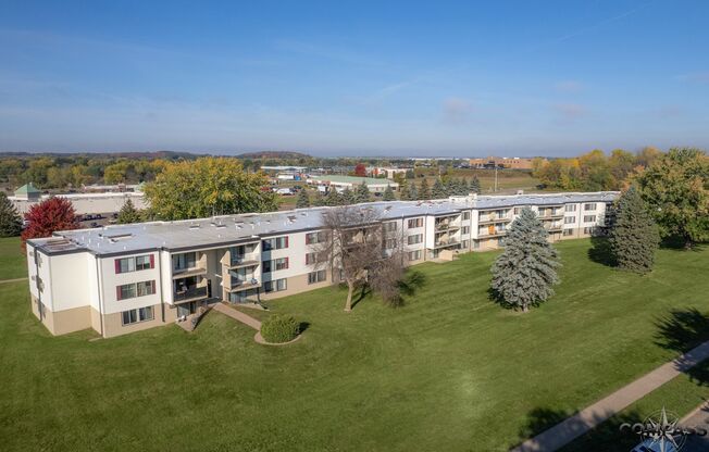 1 bed, 1 bath, 709 sqft, $1,045, Unit 2214-306