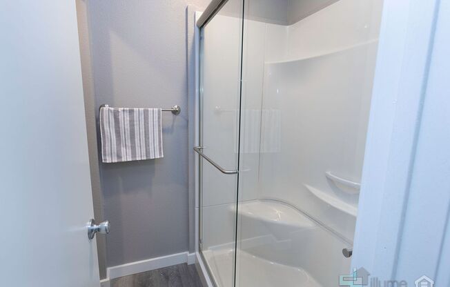 1 bed, 1 bath, 160 sqft, $695, Unit 2130 - 2D
