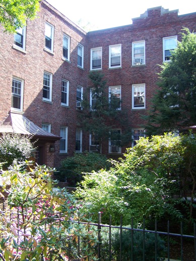 34 Harris St