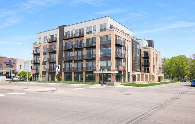 Liffey on Snelling | High End Apartments in St. Paul, MN