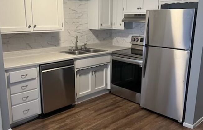 Studio, 1 bath, 560 sqft, $895, Unit 801-120 PR