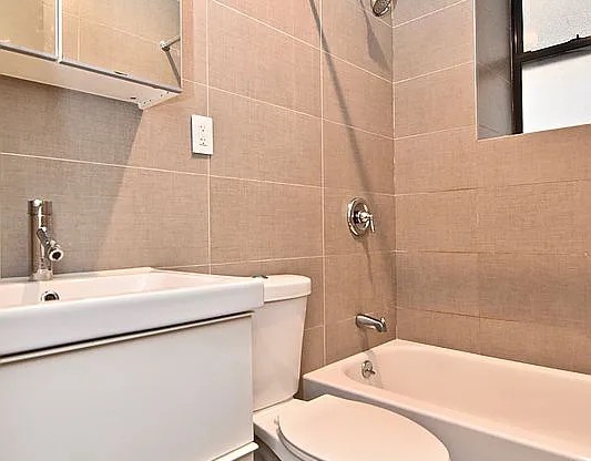 1 bed, 1 bath, $2,695, Unit 1M