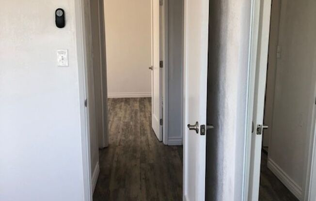 2 beds, 1 bath, 850 sqft, $2,425, Unit 4580 ½