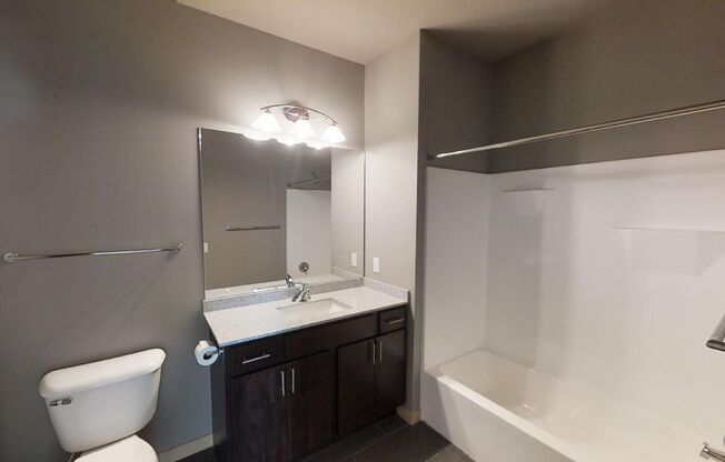 2 beds, 2 baths, 936 sqft, $2,540, Unit 902-411