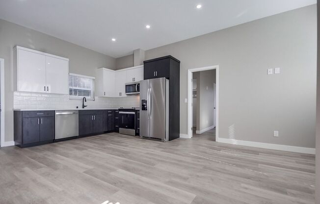 2 beds, 2 baths, 974 sqft, $3,195, Unit 4753-2