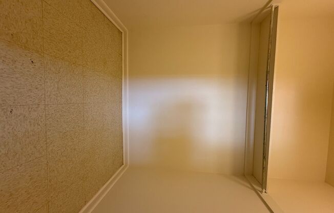 2 beds, 1 bath, 874 sqft, $1,445, Unit Q-14