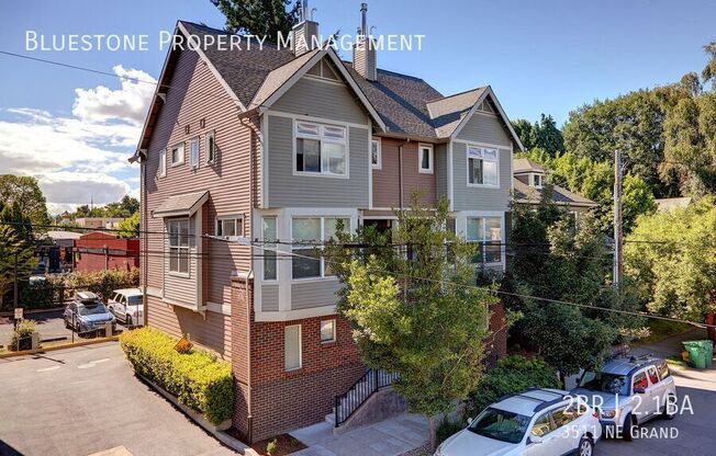 3511 NE GRAND AVE