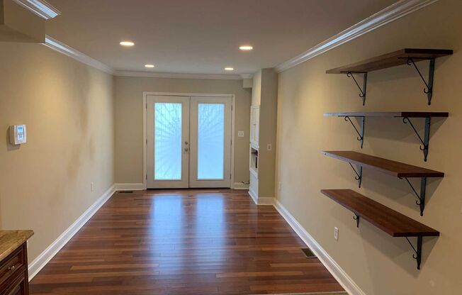Charming 2 Bedroom/2.5 Bathroom Apartment in Pigtown, MD!