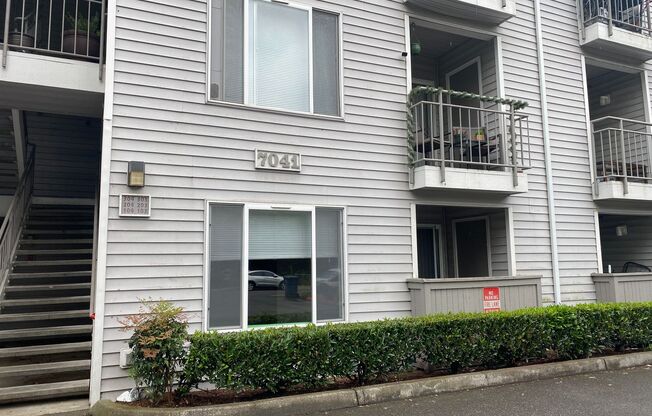 1 bed, 1 bath, 780 sqft, $1,549, Unit 103