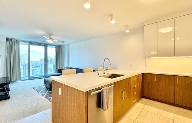 1 bed, 1 bath, $3,300