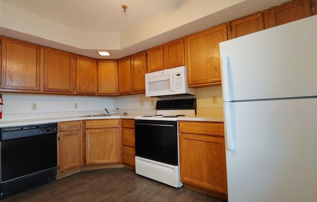 2 beds, 1 bath, 720 sqft, $930, Unit 1249-14