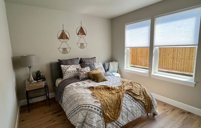 Leasing Special: $500 off November Rent