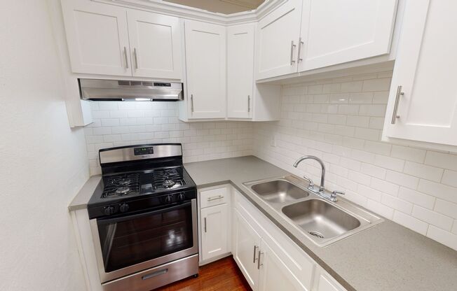 Studio, 1 bath, 400 sqft, $1,645, Unit 524-202