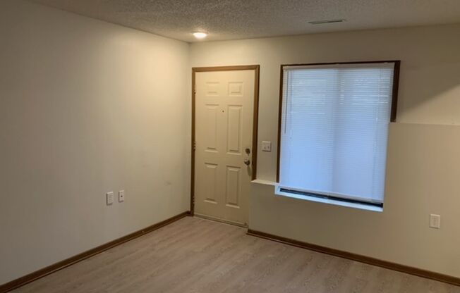 3 beds, 1 bath, 850 sqft, $1,050