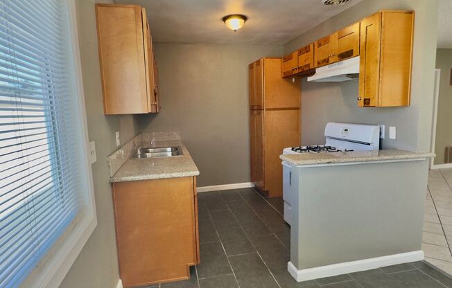 1 BD 1 BA in the heart of Santa Fe Springs!