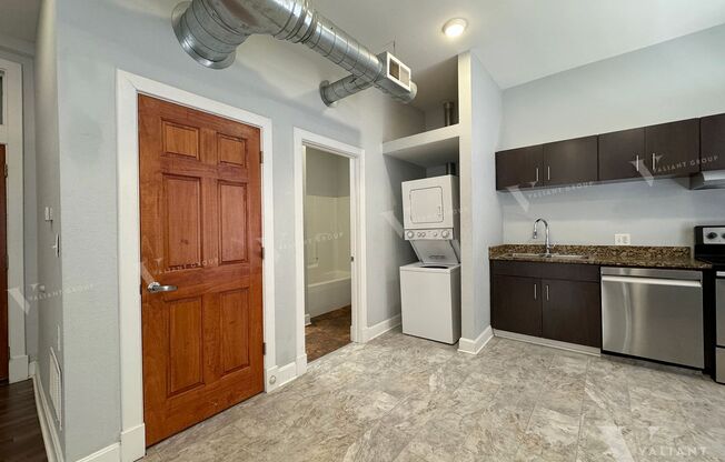 Studio, 1 bath, $850, Unit 209C