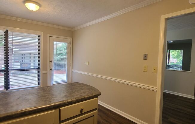 Charming Duplex in Prime Alpharetta Location – 2 Bedrooms with Private En-Suites