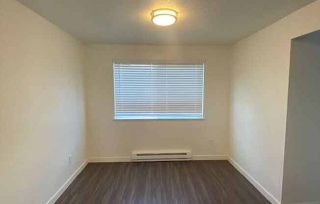 1 bed, 1 bath, 685 sqft, $1,450, Unit 15