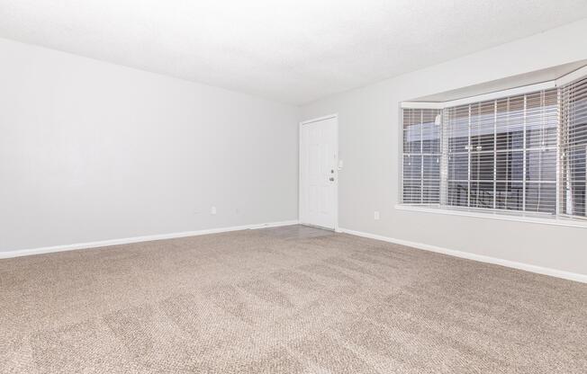 1 bed, 1 bath, 860 sqft, $1,060