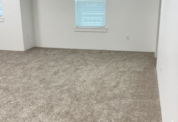 3 Bedroom 2.5 Bath Townhouse