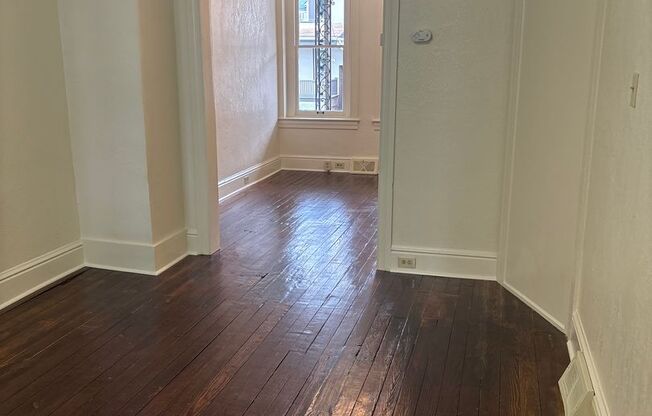 1 Bedroom Apartment Available Now – Section 8 Accepted!