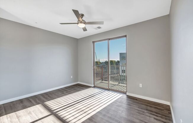 3 beds, 2 baths, 1,133 sqft, $2,220, Unit 3-320