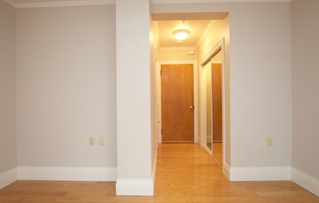 1 bed, 2 baths, 692 sqft, $2,150, Unit 1011