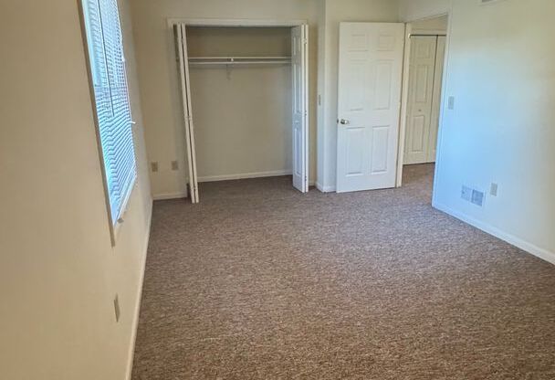 2 beds, 1.5 baths, 1,148 sqft, $2,050, Unit 1CD