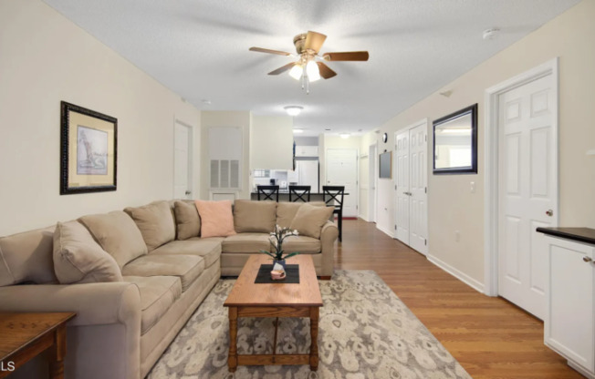 3000 Centennial Woods Dr