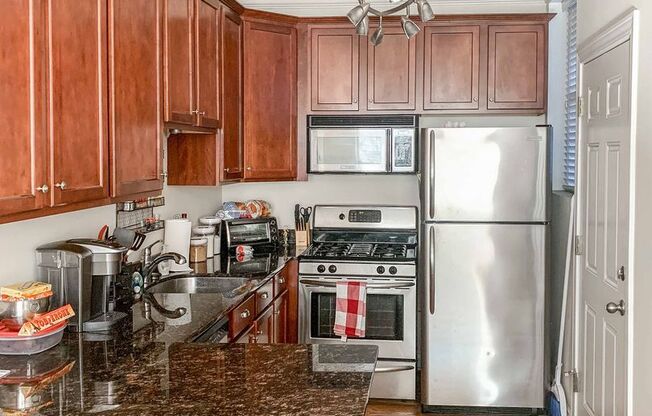 2 beds, 1 bath, 645 sqft, $2,795, Unit 1216WAV2