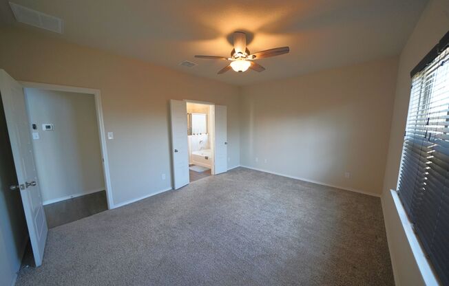 3 beds, 2.5 baths, $2,000