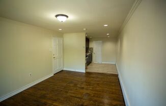 1 bed, 1 bath, $1,100, Unit B