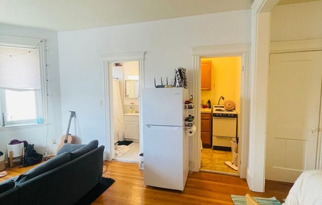Studio, 1 bath, 335 sqft, $2,450, Unit 47