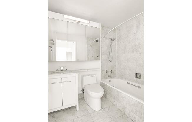 1 bed, 1 bath, 650 sqft, $5,000, Unit 26D