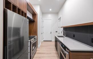 Studio, 1 bath, 550 sqft, $2,500, Unit 102