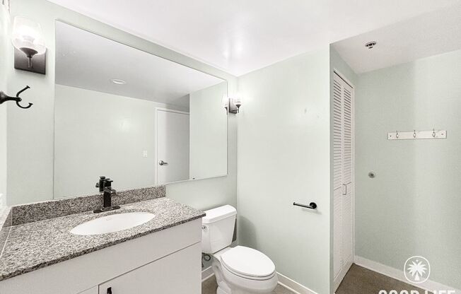 2 beds, 1 bath, $2,850, Unit Unit 710