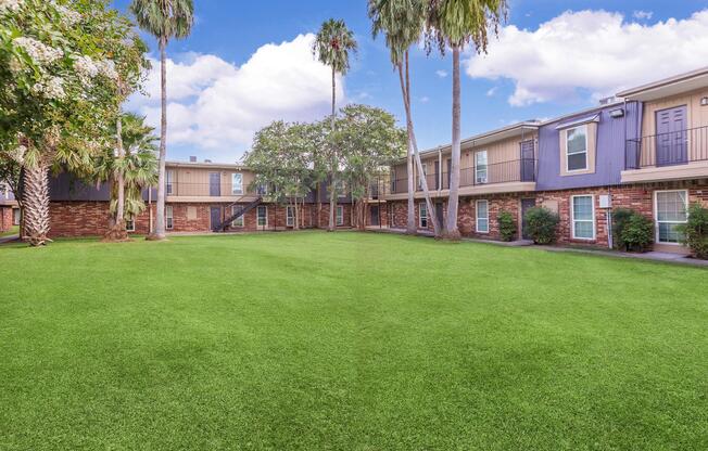Whispering Palms - Apartments in New Orleans, LA
