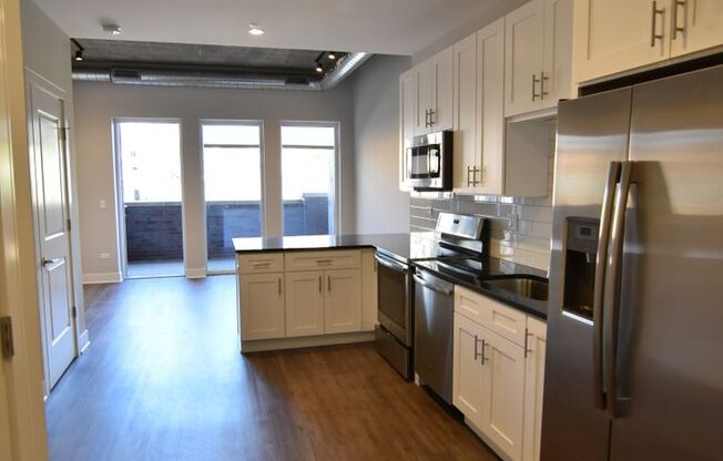 1 bed, 1 bath, 642 sqft, $2,850, Unit 3833-316