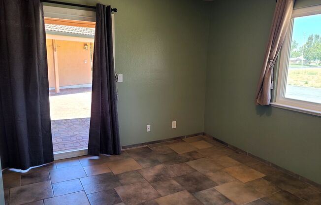 3 beds, 2 baths, $3,000