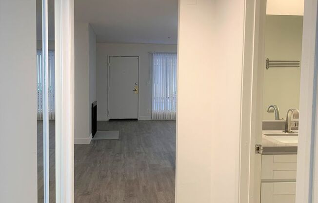 1 bed, 1 bath, 700 sqft, $1,995, Unit 105